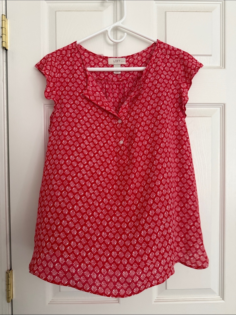 Ann Taylor LOFT Red Printed Cap-Sleeve Blouse Flowy
